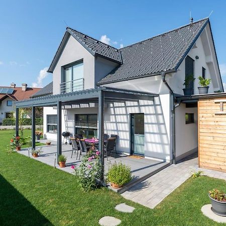 Spacious Family Home Near Bled - Modern & Cozy رادوفيتْسا المظهر الخارجي الصورة